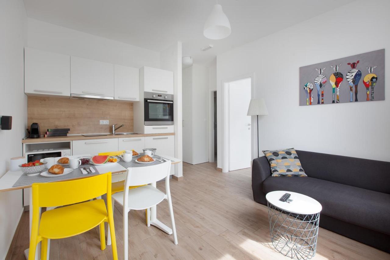 Apartments Coast 27 ポドゥゴラ エクステリア 写真
